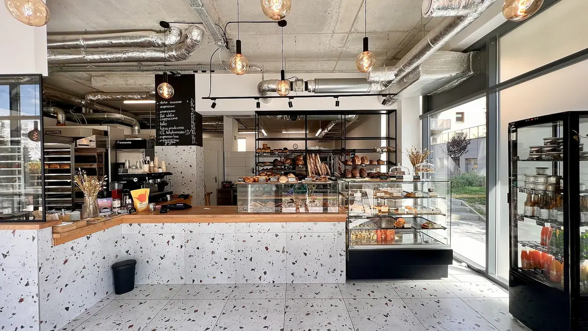 Yaadgaar Sweets and Bakers – bakery in Battle, Reading